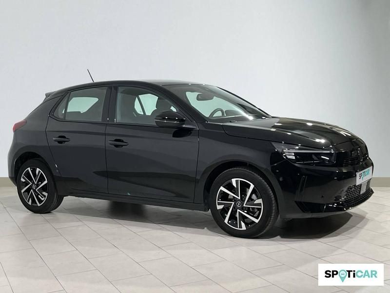 Usado Opel Corsa 100 CV (73 kW) 2025 Negro Utilitario