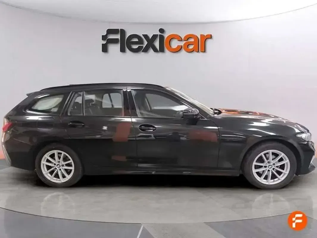 Usado BMW 320 190 CV (139 kW) 2023 Negro Familiar