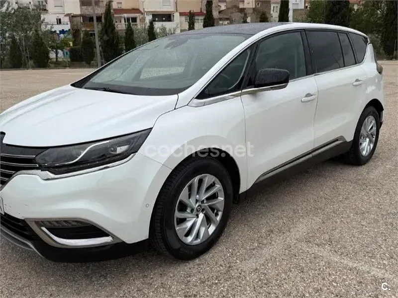 Begagnad Renault Espace Zen 160 HK (117 kW) 2017 Vit Minibuss