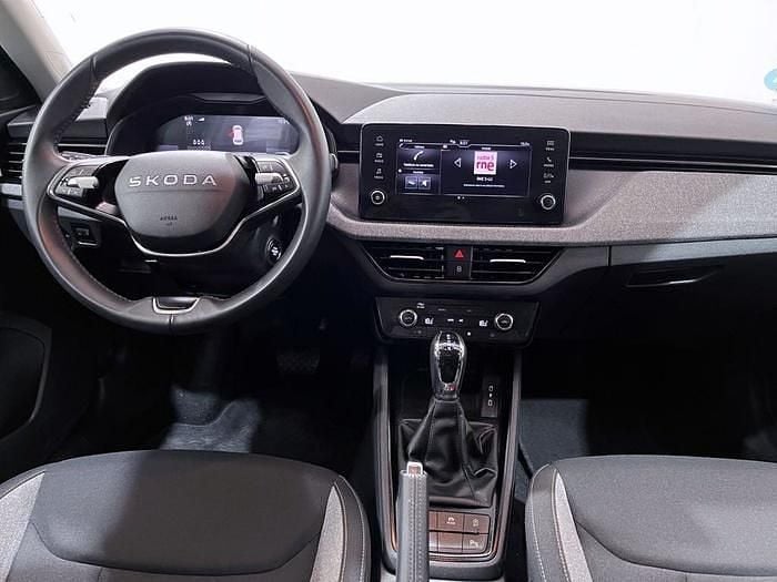 Usado Skoda Kamiq Selection 115 CV (84 kW) 2025 Blanco SUV