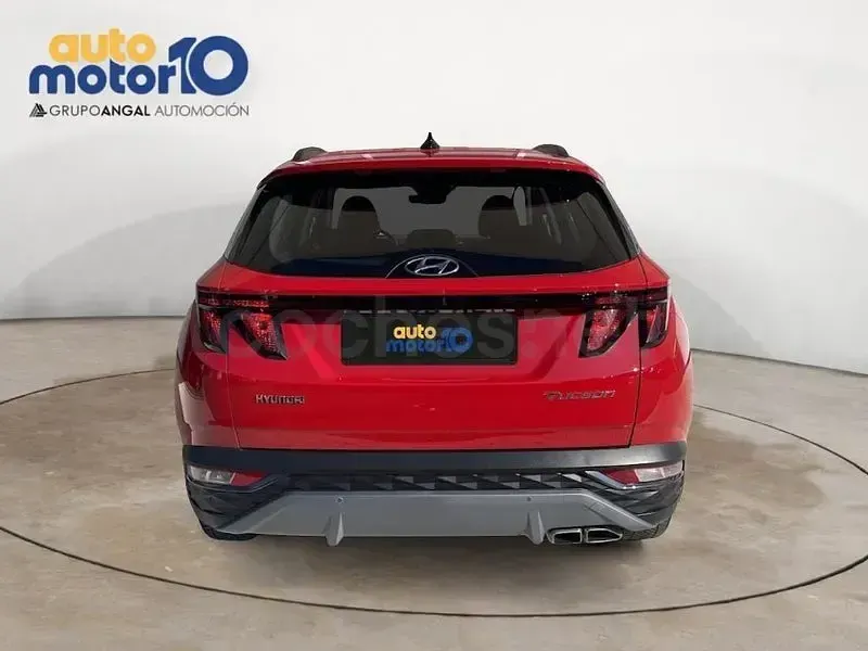 Usado Hyundai Tucson 115 CV (84 kW) 2023 Rojo SUV