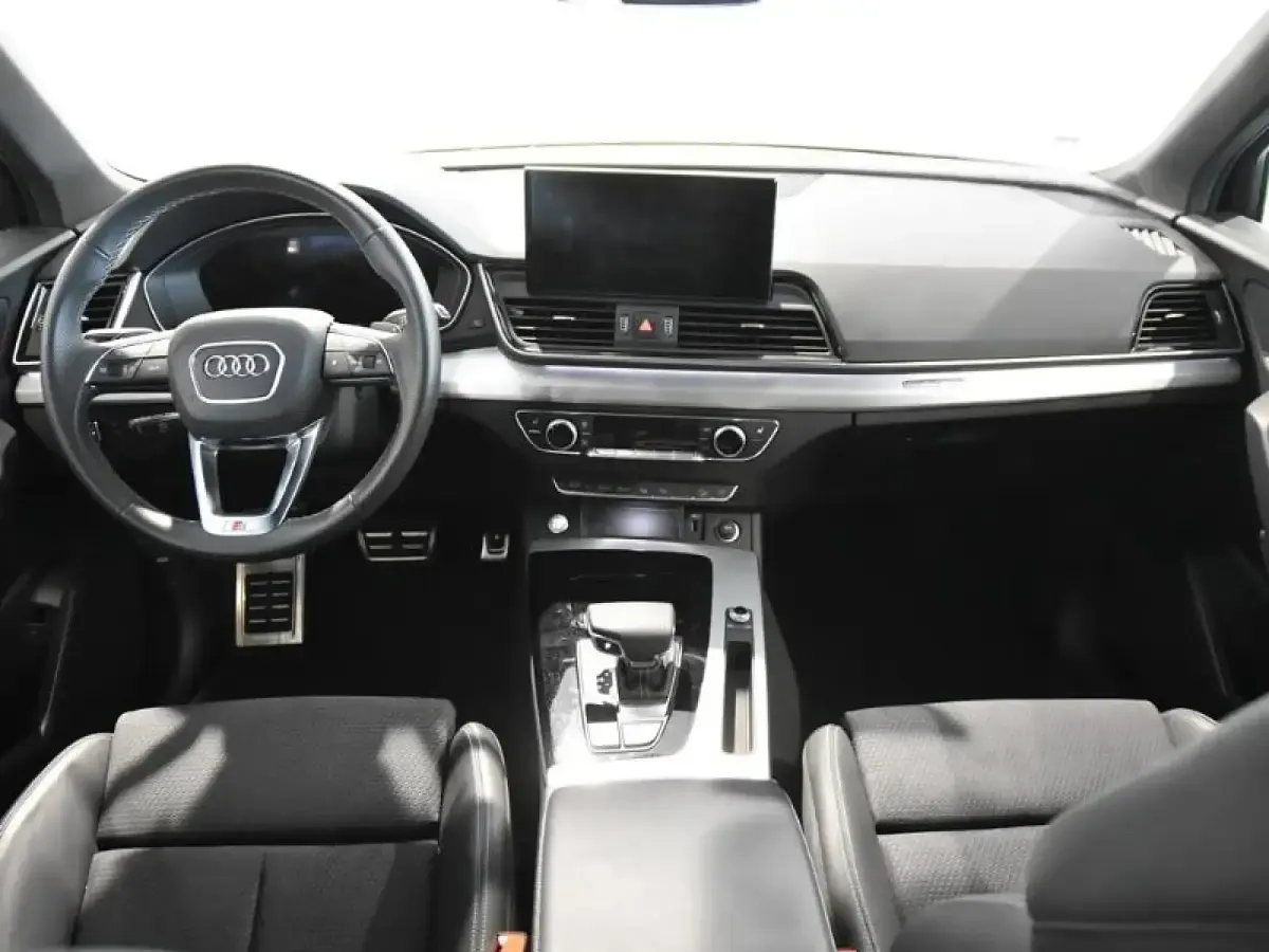 Usado Audi Q5 Sportback S-Line 204 CV (150 kW) 2025 Gris/plata SUV