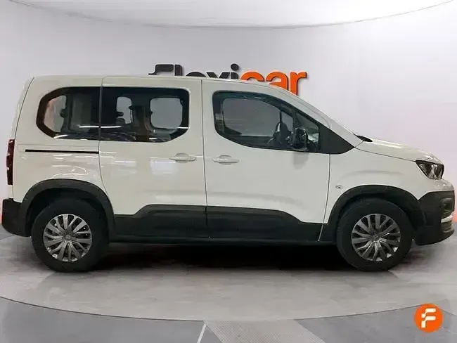 Usado Peugeot Rifter GT 130 CV (95 kW) 2023 Blanco Monovolumen