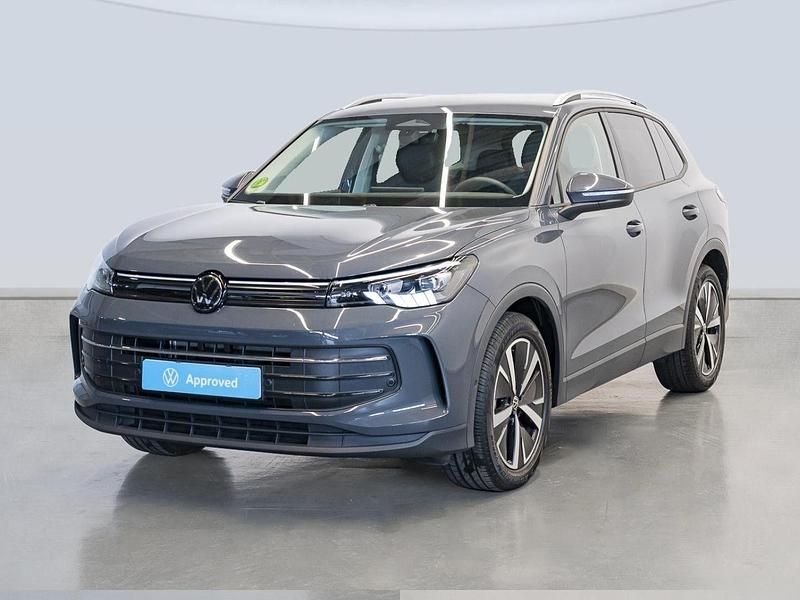 Gris Usado 2025 VW Tiguan SUV | 40.500 € (Precio justo) - Imagen 1/4