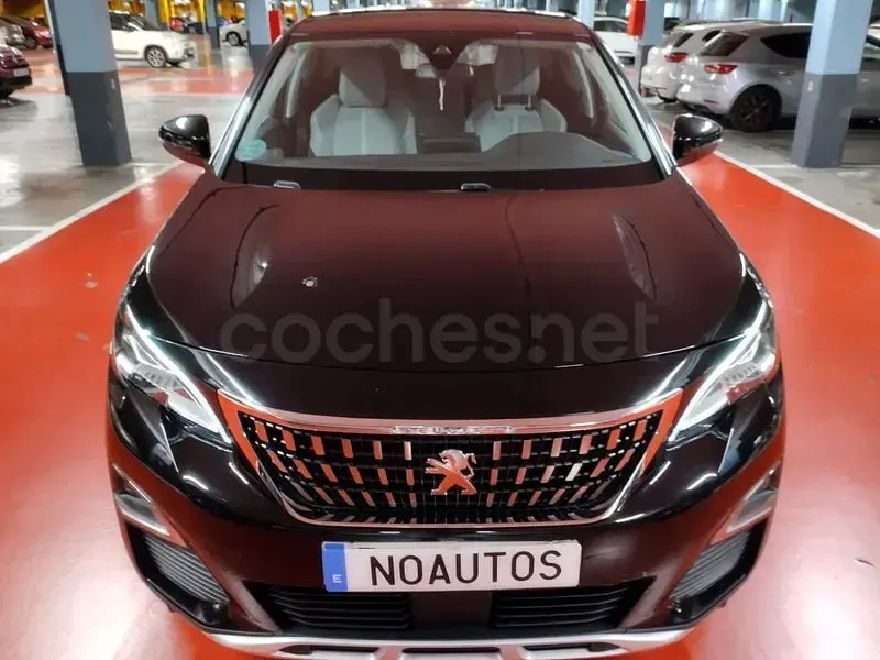 Usado Peugeot 3008 Active 120 CV (88 kW) 2018 Negro SUV
