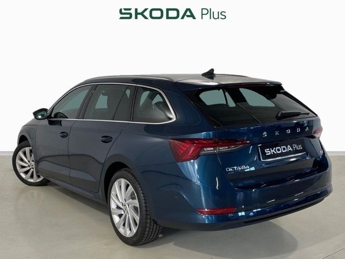 Azul Usado 2024 Skoda Octavia Style Familiar | 34.990 € (Precio justo) - Imagen 1/4