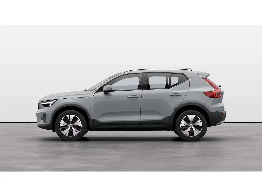 Nuevo Volvo XC40 Core 2025 Gris SUV