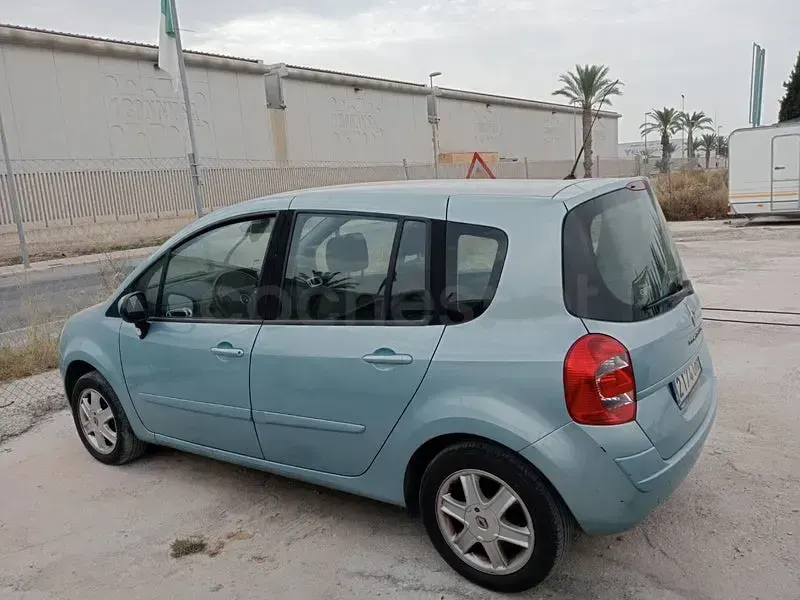 Usado Renault Modus Dynamique 105 CV (77 kW) 2008 Azul Monovolumen