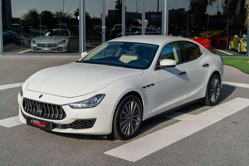 Usado Maserati Ghibli 350 CV (257 kW) 2018 Blanco Coupe