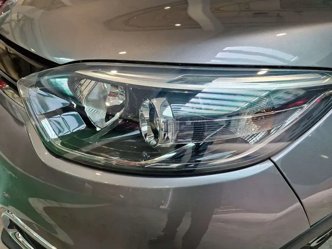 Usado Renault Captur Zen 90 CV (66 kW) 2016 SUV