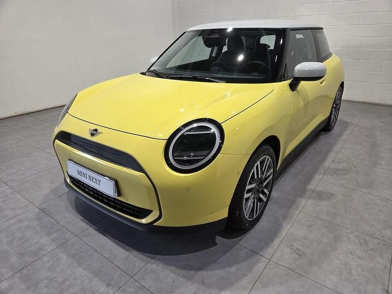 Nuevo Mini Cooper 135 kW (184 CV) 2025 Amarillo Utilitario