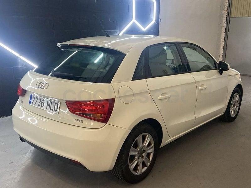 Usado Audi A1 Sportback Attraction 86 CV (63 kW) 2012 Blanco Utilitario