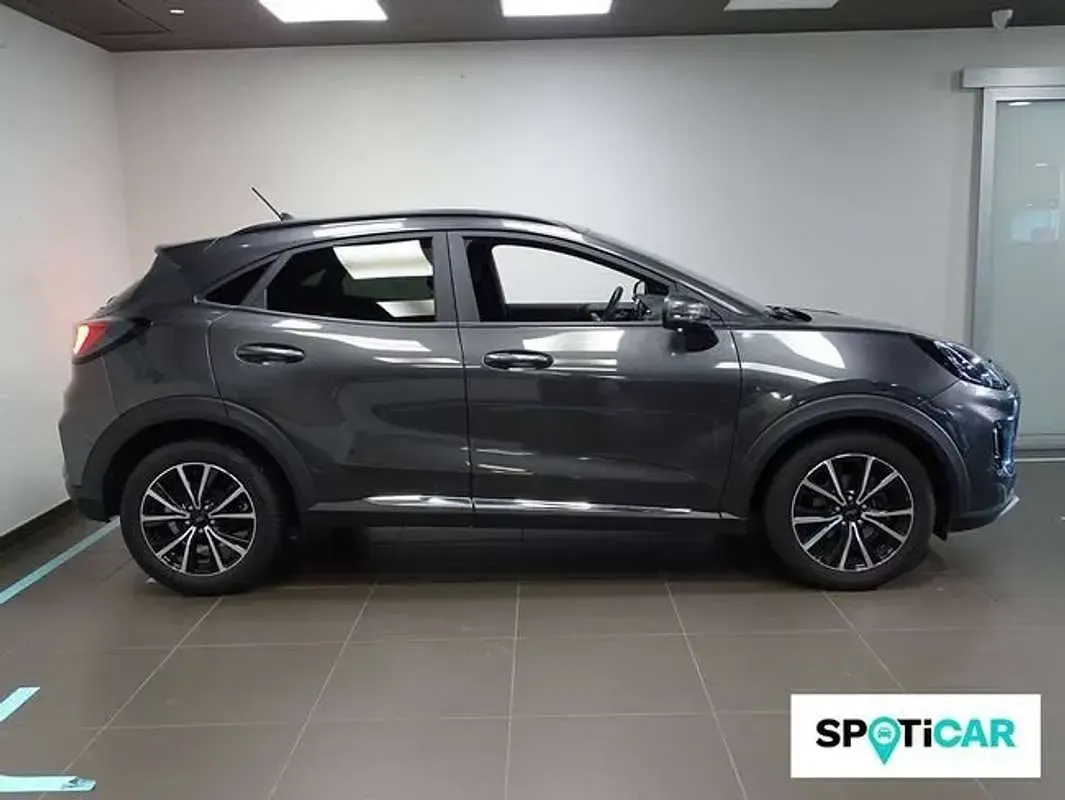 Usado Ford Puma Titanium 125 CV (91 kW) 2024 Gris SUV