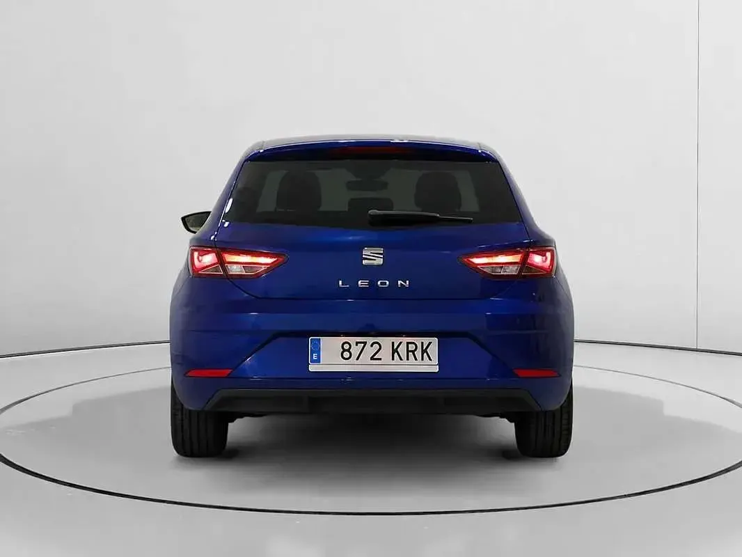 Usado Seat Leon Style 116 CV (85 kW) 2018 Azul Utilitario