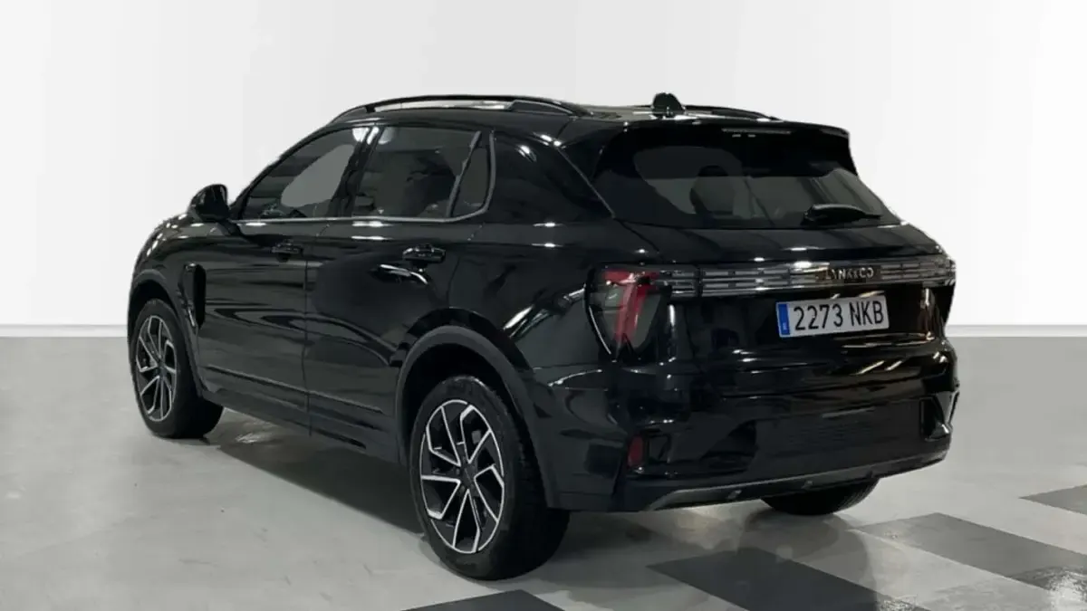 Usado Lynk & Co 01 279 CV (205 kW) 2026 Negro SUV