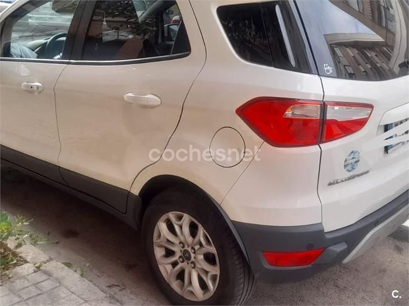 Usado Ford Ecosport Titanium 125 CV (91 kW) 2017 Blanco SUV