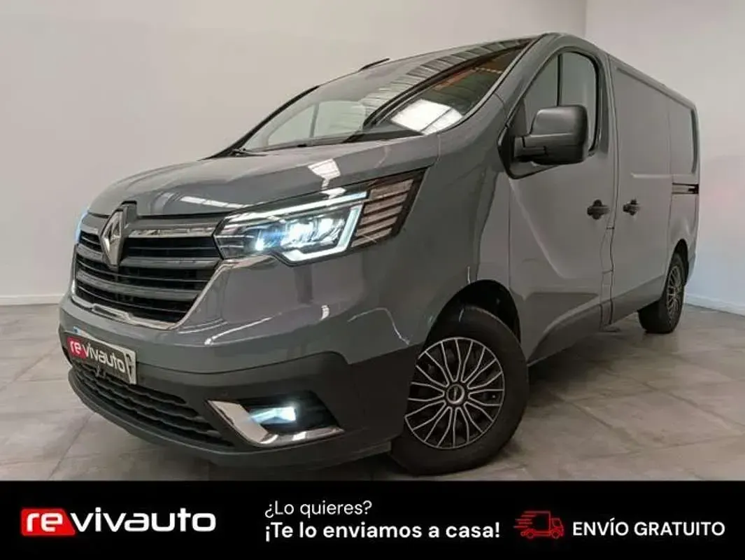 Usado Renault Trafic 150 CV (110 kW) 2023 Gris Monovolumen