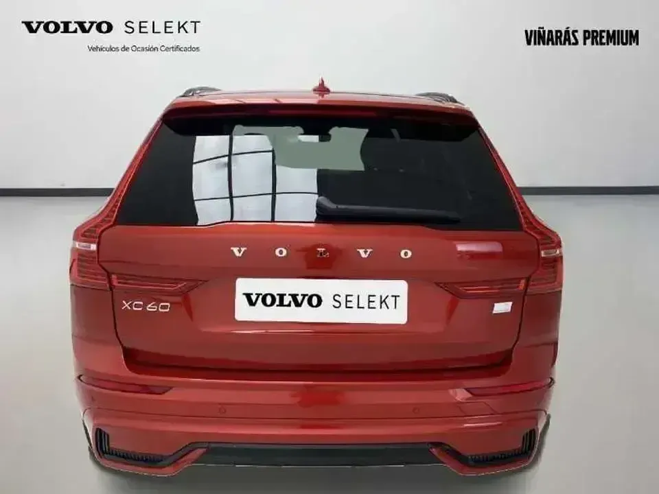 Nuevo Volvo XC60 Plus 350 CV (257 kW) 2025 Rojo SUV