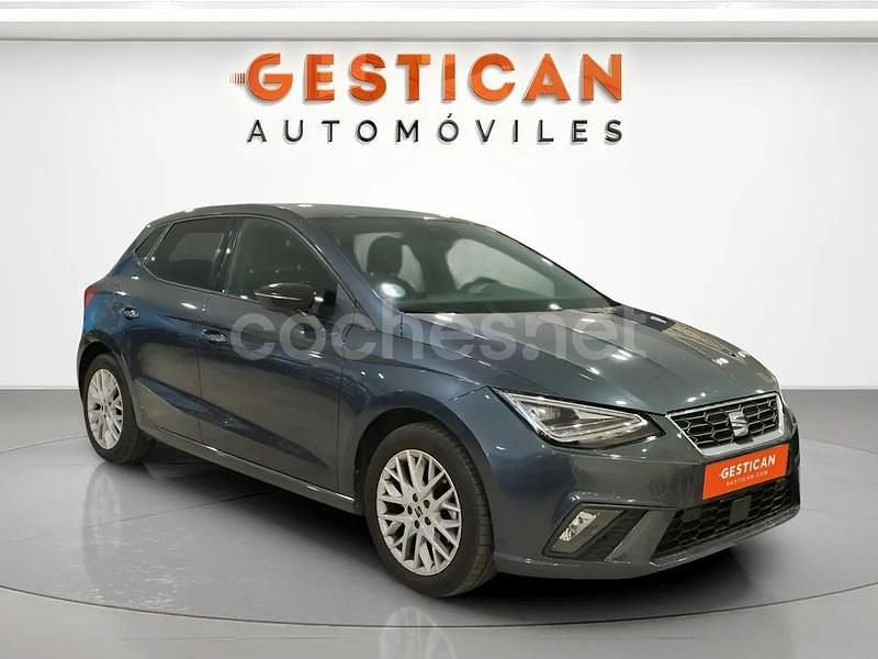 Usado Seat Ibiza FR 115 CV (84 kW) 2025 Gris / plata Berlina
