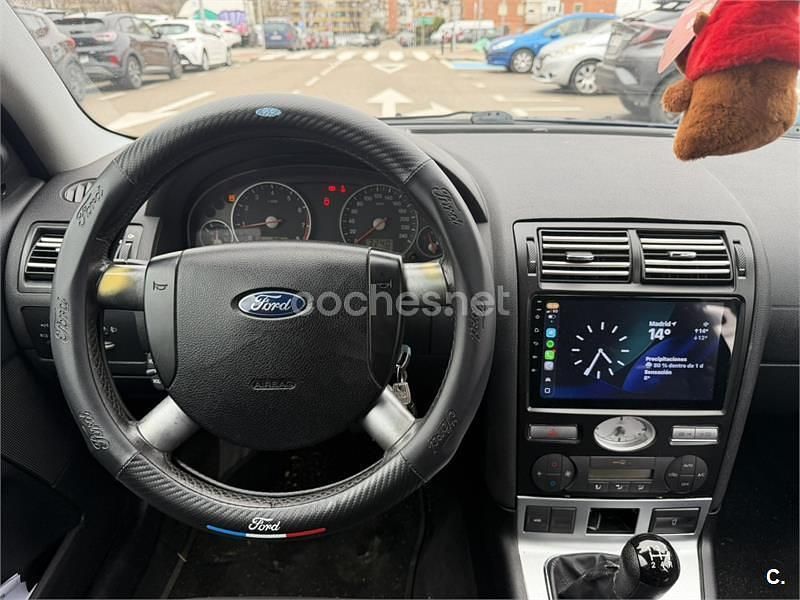 Usado Ford Mondeo Trend 125 CV (91 kW) 2004 Azul Berlina