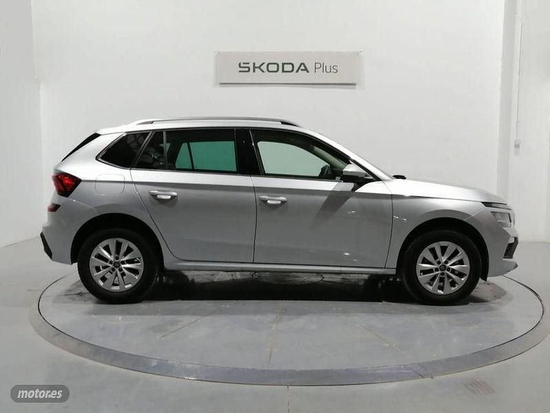 Usado Skoda Kamiq Selection 115 CV (84 kW) 2025 Gris / plateado SUV