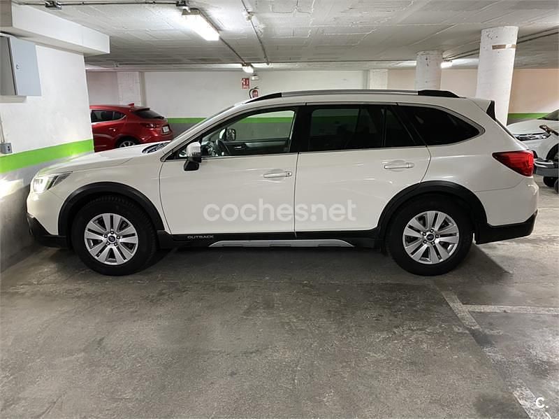 Usado Subaru Outback 150 CV (110 kW) 2017 Blanco Familiar