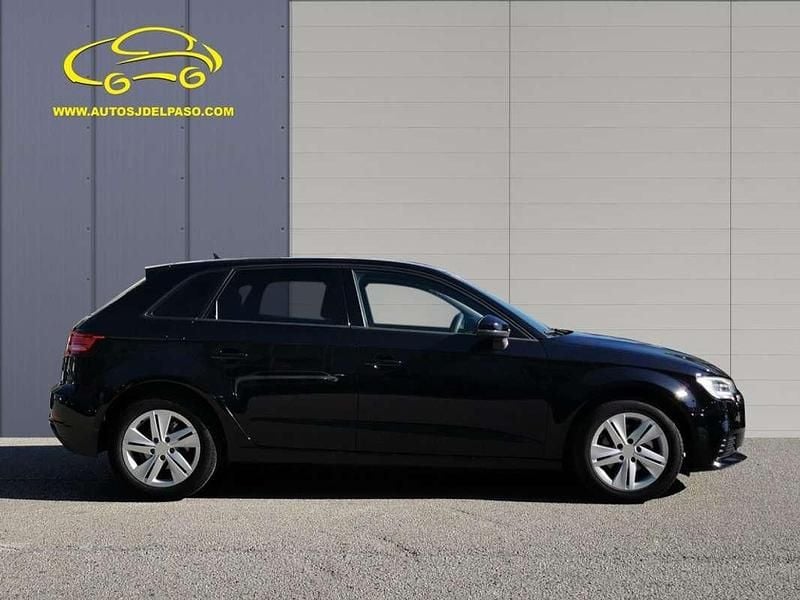 Usado Audi A3 Sportback Design 116 CV (85 kW) 2019 Negro Utilitario