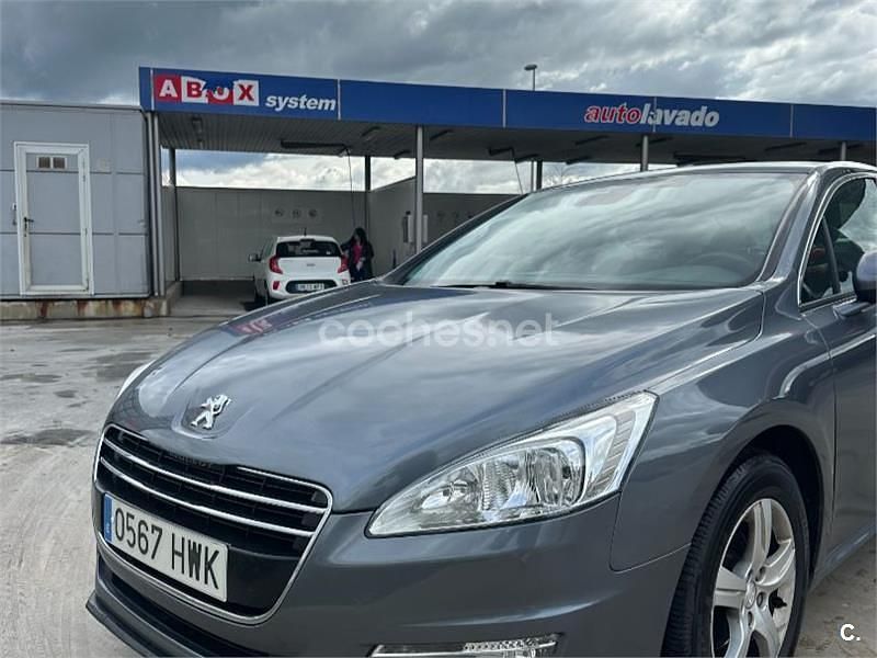 Usado Peugeot 508 Active 140 CV (102 kW) 2013 Gris / plata Berlina
