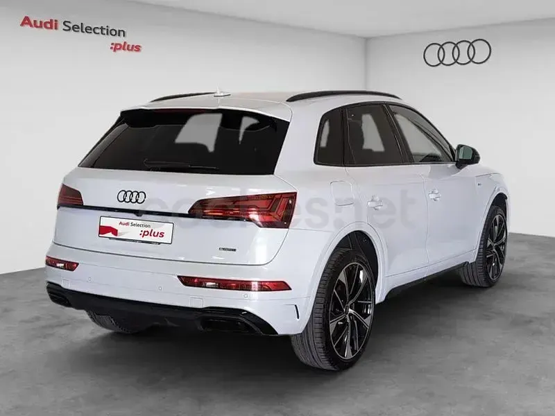 Käytetty Audi Q5 204 HP (150 kW) 2024 Valkoinen Katumaasturi