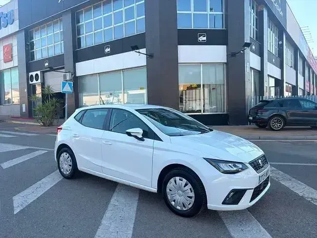 Usado Seat Ibiza Reference 80 CV (58 kW) 2022 Blanco Utilitario