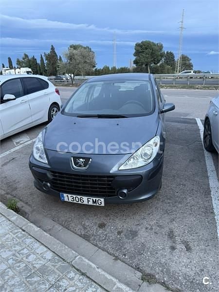 Usado Peugeot 307 110 CV (80 kW) 2007 Gris / plata Berlina