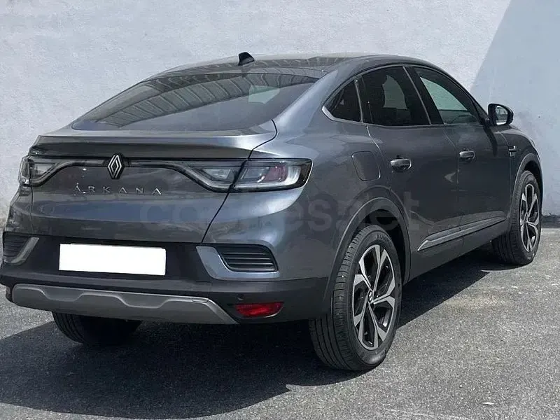 Usado Renault Arkana Techno 140 CV (102 kW) 2024 Gris / plata SUV