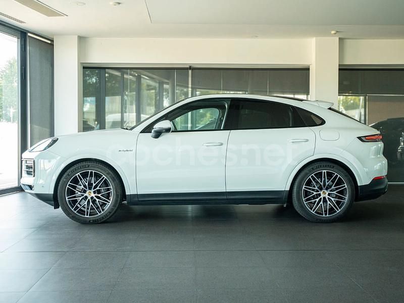 Usado Porsche Cayenne 470 CV (345 kW) 2025 Blanco SUV