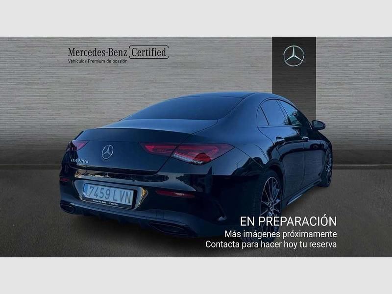 Usado Mercedes CLA220 190 CV (139 kW) 2021 Negro Berlina