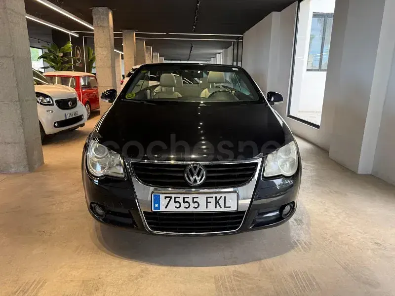 Usado VW Eos 140 CV (102 kW) 2007 Azul Descapotable
