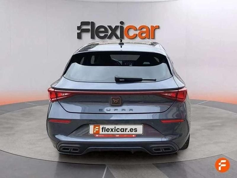 Usado Cupra Leon 190 CV (139 kW) 2023 Gris Utilitario