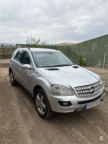 Usado Mercedes ML280 190 CV (139 kW) 2007 Gris / plata SUV