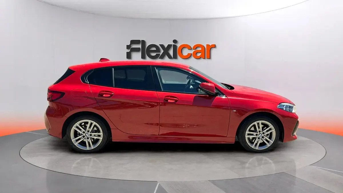 Usado BMW 118 136 CV (100 kW) 2023 Rojo Utilitario