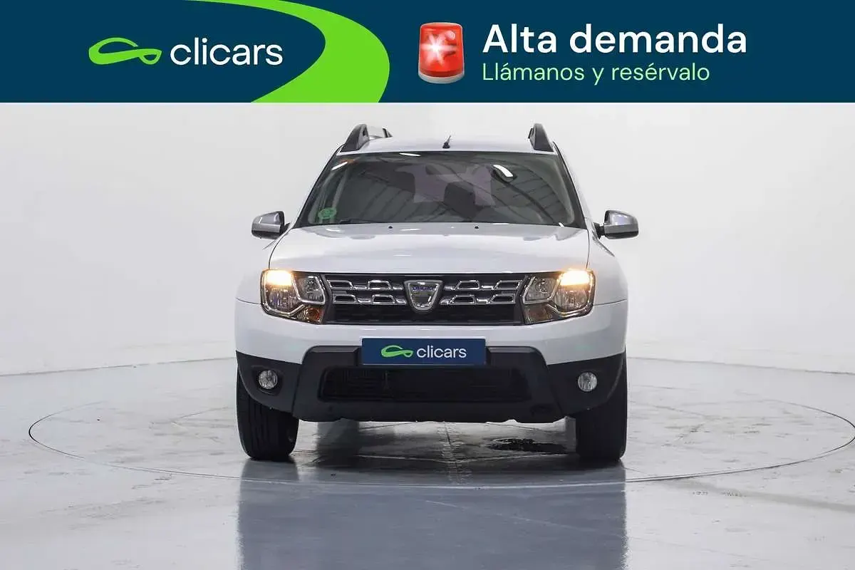 Usado Dacia Duster Lauréate 110 CV (80 kW) 2016 Blanco SUV