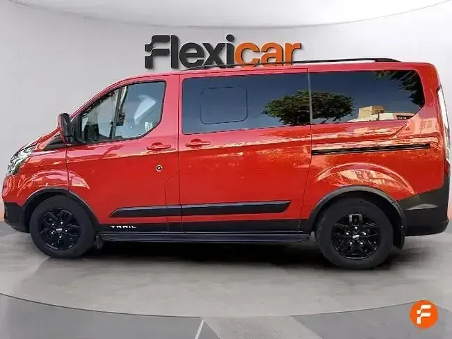 Usado Ford Tourneo Custom Titanium 130 CV (95 kW) 2020 Rojo Van