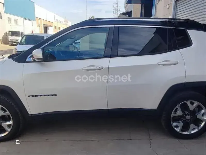 Usado Jeep Compass 140 CV (102 kW) 2018 Blanco SUV