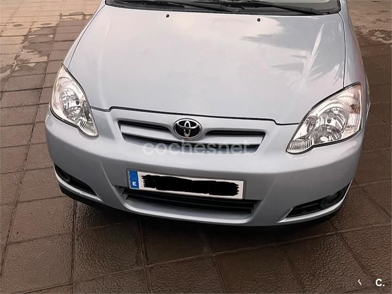 Gris / plata Usado 2004 Toyota Corolla Sol Berlina | 4500 € (Precio justo) - Imagen 1/4