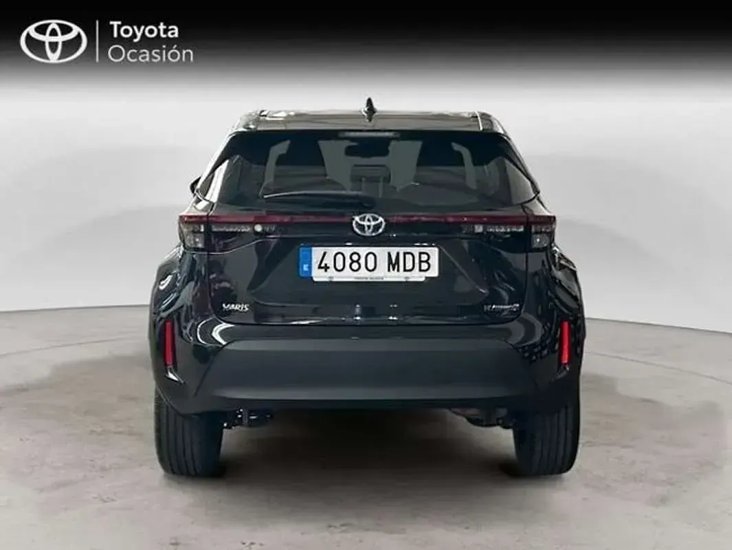 Usado Toyota Yaris Cross Active 116 CV (85 kW) 2022 Negro SUV