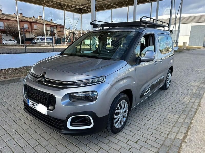 Usado Citroën Berlingo Feel 102 CV (75 kW) 2020 Gris / plata Monovolumen