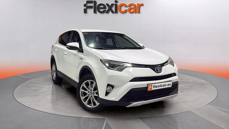 Usado Toyota RAV4 Hybrid Advance 218 CV (160 kW) 2019 Blanco SUV