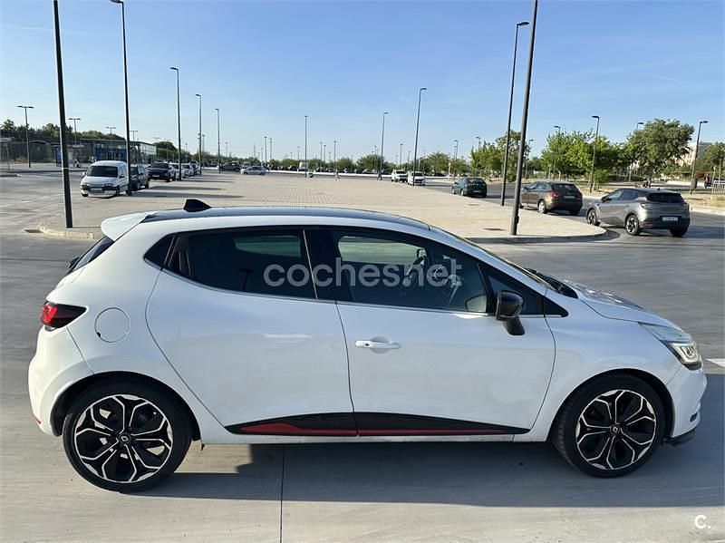 Usado Renault Clio IV Zen 120 CV (88 kW) 2017 Blanco Berlina