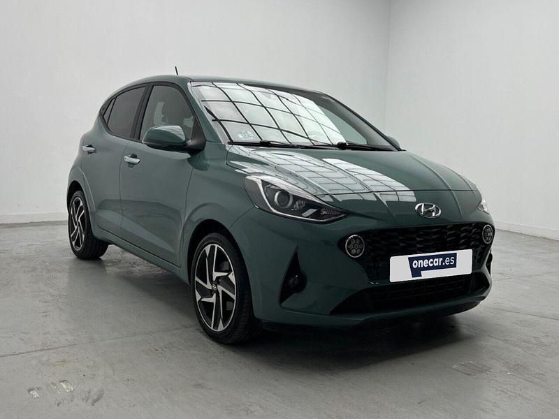 Usado Hyundai i10 67 CV (49 kW) 2023 Verde Utilitario