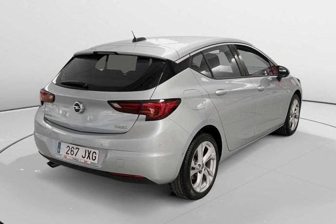 Usado Opel Astra Selective 125 CV (91 kW) 2017