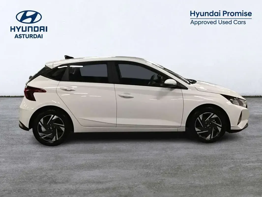 Usado Hyundai i20 84 CV (61 kW) 2023 Blanco Utilitario