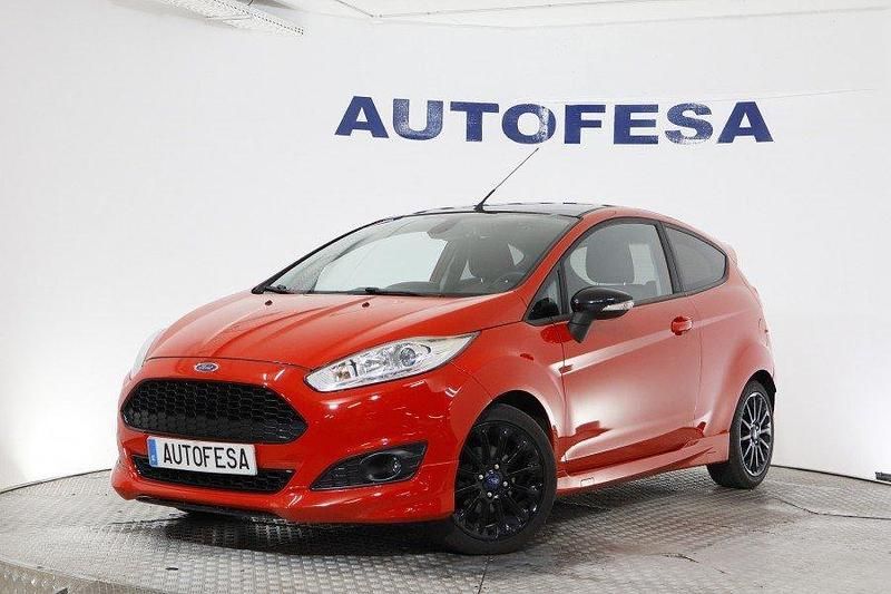 Rojo Usado 2015 Ford Fiesta Utilitario | 8600 € (Precio justo) - Imagen 1/4